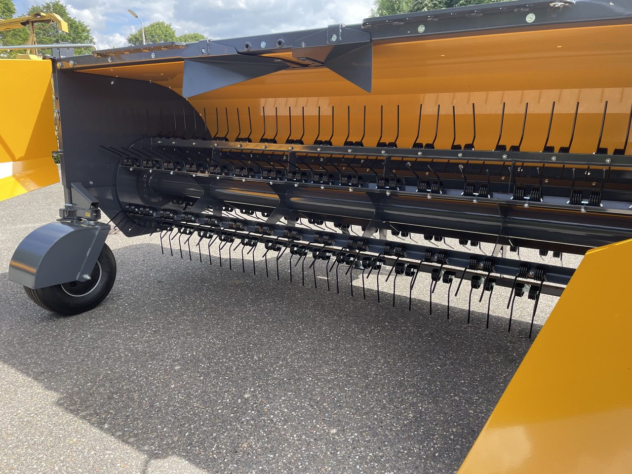 ELHO TR300 - Tedder/ Rake: picture 3 ELHO TR300 - Tedder/ Rake: picture 3