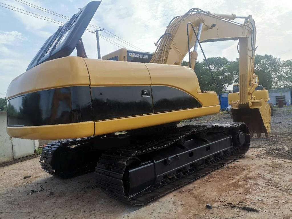 CAT 325C - Crawler excavator: picture 1 CAT 325C - Crawler excavator: picture 1