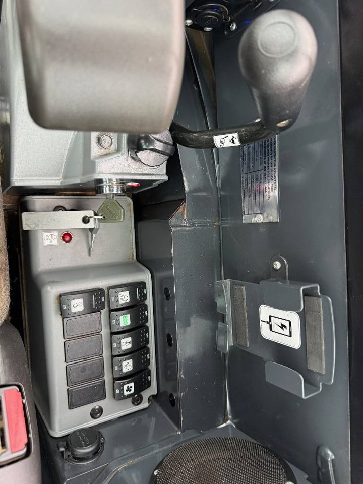 Mini excavator Yanmar Vio 23: picture 9