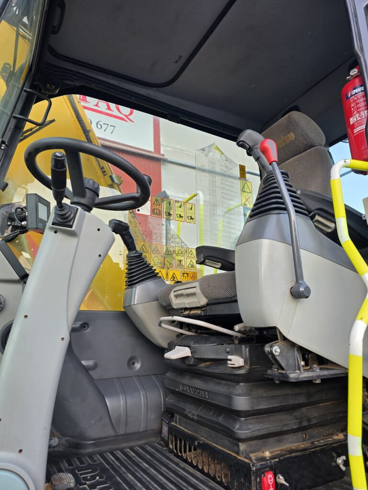 Wheel excavator KOMATSU PW148-11: picture 8