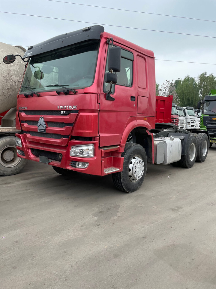 HOWO SINOTRUCK TRACTOR 6X4 371HP - Tractor unit: picture 1 HOWO SINOTRUCK TRACTOR 6X4 371HP - Tractor unit: picture 1