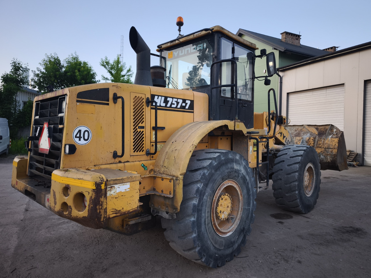 HYUNDAI 757-7 - Wheel loader: picture 2 HYUNDAI 757-7 - Wheel loader: picture 2
