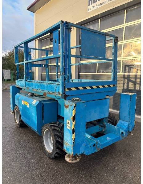Genie GS 2668 RT 10m Diesel Scherenarbeitsbühne - Scissor lift: picture 3 Genie GS 2668 RT 10m Diesel Scherenarbeitsbühne - Scissor lift: picture 3