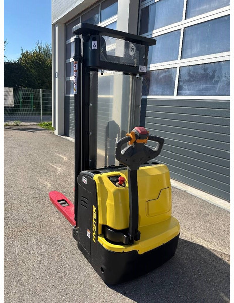 Hyster S1.5UT Hochhubwagen 4500mm - Stacker: picture 2 Hyster S1.5UT Hochhubwagen 4500mm - Stacker: picture 2