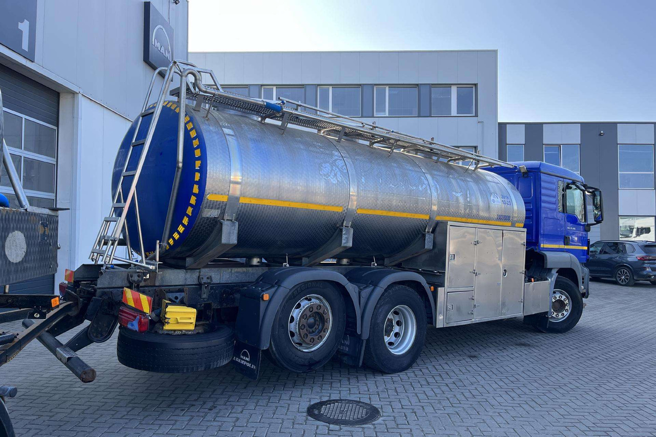 MAN TGS 26.400 6X2-2 LL (08488) - Tanker truck: picture 4 MAN TGS 26.400 6X2-2 LL (08488) - Tanker truck: picture 4