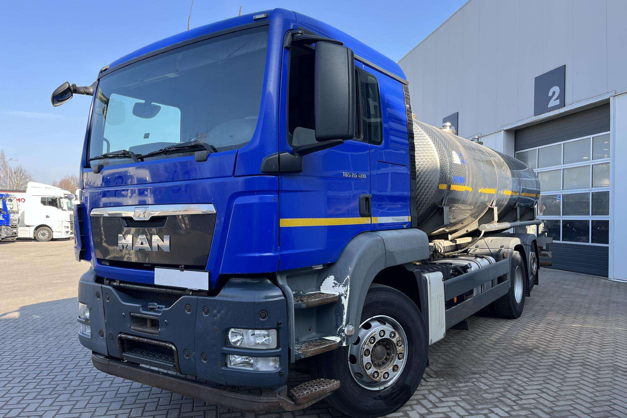 MAN TGS 26.400 6X2-2 Pienovežis (8488) - Tanker truck, Tanker trailer: picture 1 MAN TGS 26.400 6X2-2 Pienovežis (8488) - Tanker truck, Tanker trailer: picture 1