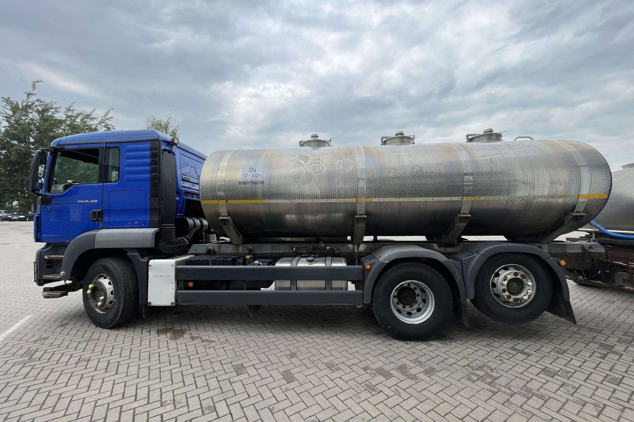 MAN TGS 26.400 6X2-2 Plandex (08632) - Tanker truck: picture 3 MAN TGS 26.400 6X2-2 Plandex (08632) - Tanker truck: picture 3