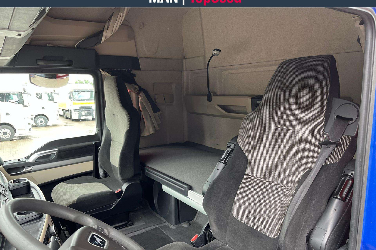 MAN TGX 18.500 XLX Cab Retarder (8739) - Tractor unit: picture 5 MAN TGX 18.500 XLX Cab Retarder (8739) - Tractor unit: picture 5