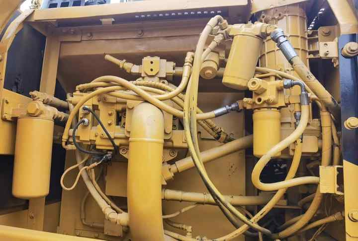 30 Ton Heavy Excavator Japan Origin Cat 330d 330dl 330d2 Fairly Used Caterpillar Mining Excavator With Jack Hammer In Shanghai - Crawler excavator: picture 3 30 Ton Heavy Excavator Japan Origin Cat 330d 330dl 330d2 Fairly Used Caterpillar Mining Excavator With Jack Hammer In Shanghai - Crawler excavator: picture 3