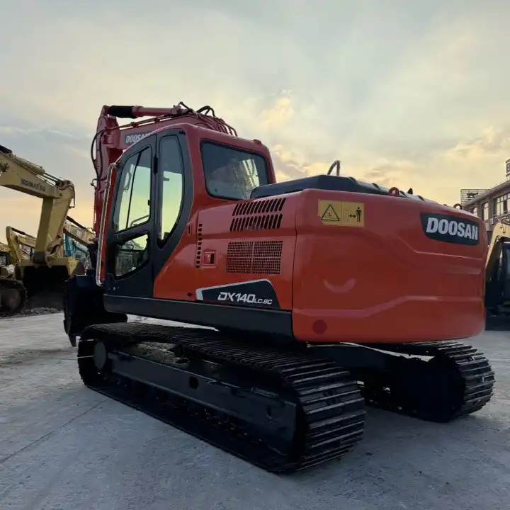 Doosan Dx140 Used Excavator DX140LC-9C Min Excavator Crawler Equipment Machinery Dx60 Dx80 Dx140LC Dx225 Dx300LC Dh60 Dx55 - Crawler excavator: picture 3 Doosan Dx140 Used Excavator DX140LC-9C Min Excavator Crawler Equipment Machinery Dx60 Dx80 Dx140LC Dx225 Dx300LC Dh60 Dx55 - Crawler excavator: picture 3