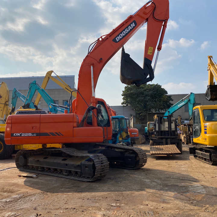 Good Condition Low price Used excavator doosan dx60 excavators machinery doosan dx60 dx80 dx75 dx225 - Crawler excavator: picture 1 Good Condition Low price Used excavator doosan dx60 excavators machinery doosan dx60 dx80 dx75 dx225 - Crawler excavator: picture 1