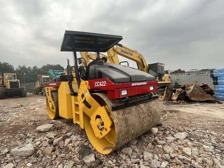 High Quality Used Industrial Compactor Machine Dynapac Cc 422 Hydraulic Vibrating Road Roller For Sale With High Quality - Road roller: picture 3 High Quality Used Industrial Compactor Machine Dynapac Cc 422 Hydraulic Vibrating Road Roller For Sale With High Quality - Road roller: picture 3