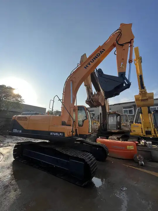 Hyundai 220-9 Used Excavator,Heavy-duty Original Korea Hyundai 220lc-9s,22t Excavator For Sale in Shanghai - Crawler excavator: picture 4 Hyundai 220-9 Used Excavator,Heavy-duty Original Korea Hyundai 220lc-9s,22t Excavator For Sale in Shanghai - Crawler excavator: picture 4