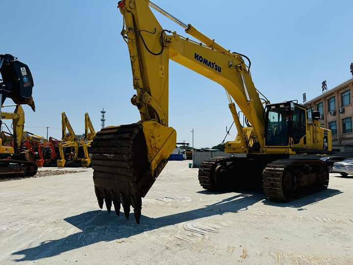 Original Japan Used komatsu Pc700 Mining Excavators PC700LC-8E0 Hevay Duty Mining Excavator - Excavator: picture 3 Original Japan Used komatsu Pc700 Mining Excavators PC700LC-8E0 Hevay Duty Mining Excavator - Excavator: picture 3