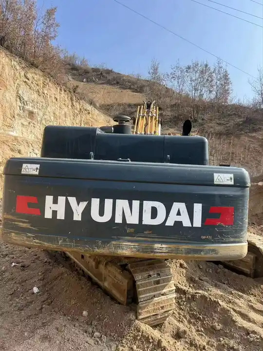 Original Used Equipment Heavy Duty 50 Ton Hyundai 520 Good Quality High Quality Hyundai 520vs Excavator In Shanghai - Crawler excavator: picture 3 Original Used Equipment Heavy Duty 50 Ton Hyundai 520 Good Quality High Quality Hyundai 520vs Excavator In Shanghai - Crawler excavator: picture 3