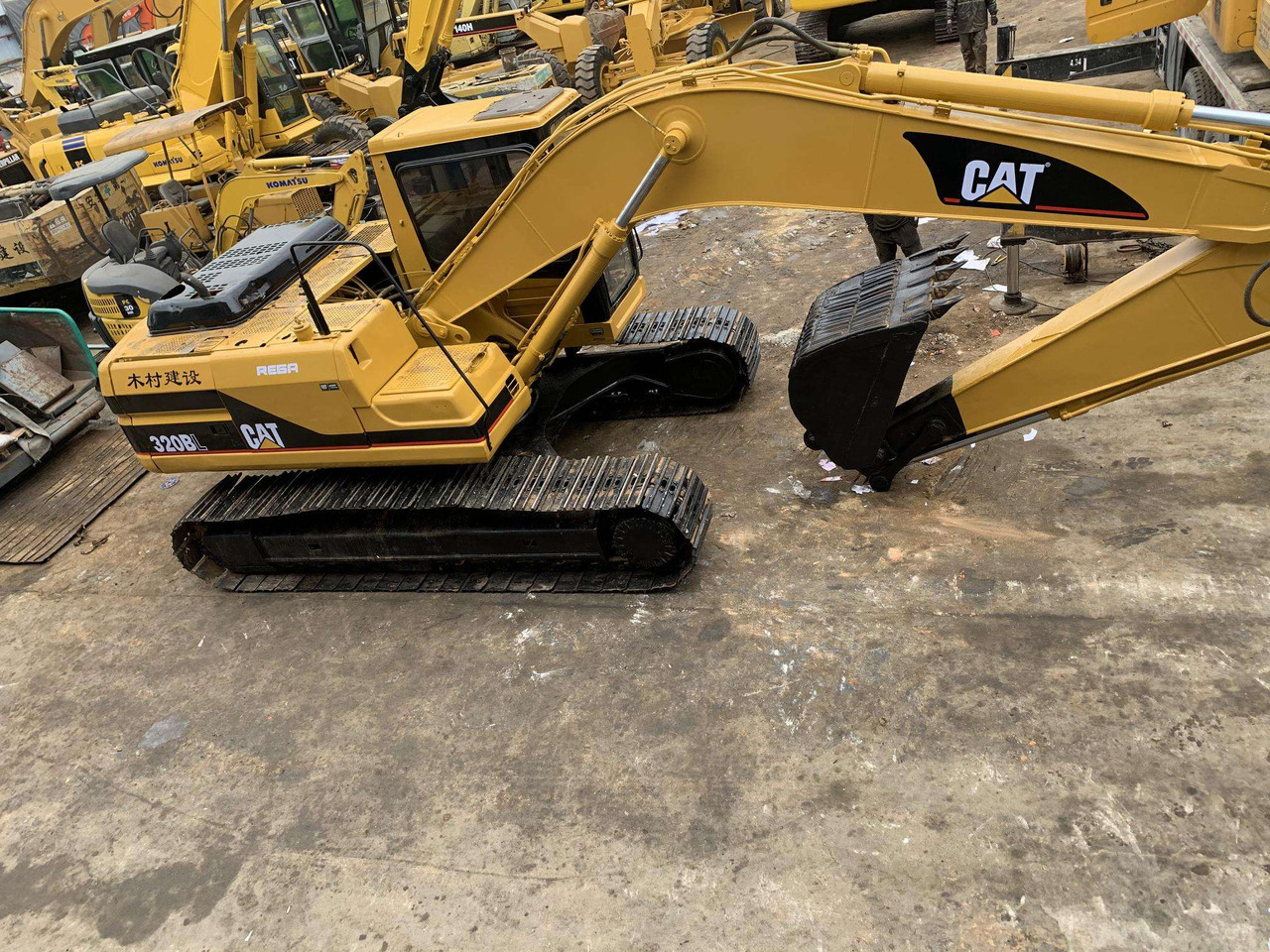 Used CAT Excavator 320B 320BL 320C 320CL 320D 320D2 320D2L Made In Japan - Crawler excavator: picture 4 Used CAT Excavator 320B 320BL 320C 320CL 320D 320D2 320D2L Made In Japan - Crawler excavator: picture 4
