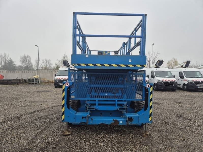 Genie GS4390 - 15,11m, diesel, 4x4 - Scissor lift: picture 3 Genie GS4390 - 15,11m, diesel, 4x4 - Scissor lift: picture 3