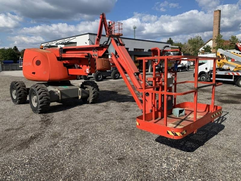 Haulotte HA16SPX - 16m, 4x4, diesel - Articulated boom lift: picture 1 Haulotte HA16SPX - 16m, 4x4, diesel - Articulated boom lift: picture 1