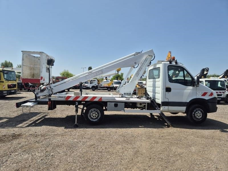 Iveco Daily Multitel 160 ALU DS - 16m - *NEW PUMP + PTO* - Truck mounted aerial platform: picture 4 Iveco Daily Multitel 160 ALU DS - 16m - *NEW PUMP + PTO* - Truck mounted aerial platform: picture 4