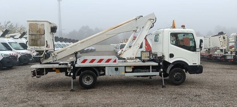 Nissan Cabstar Multitel 160 ALU DS - 16m - Truck mounted aerial platform: picture 4 Nissan Cabstar Multitel 160 ALU DS - 16m - Truck mounted aerial platform: picture 4