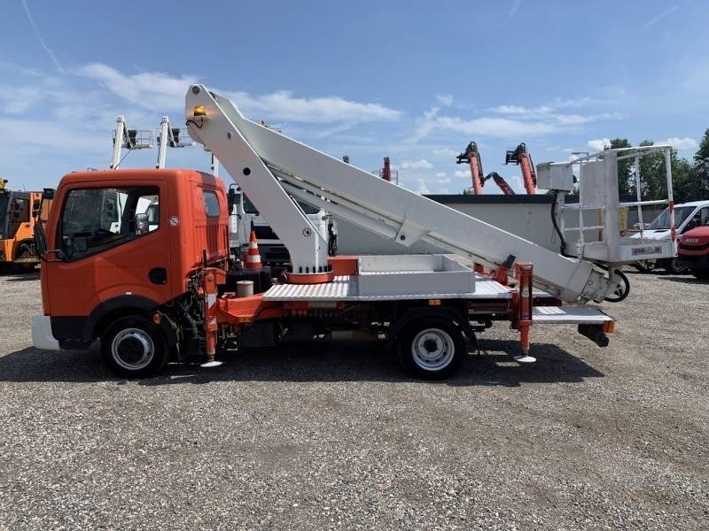 Nissan Cabstar Ruthmann-Steiger TB220 - 22,1m - 200 kg - Truck mounted aerial platform: picture 4 Nissan Cabstar Ruthmann-Steiger TB220 - 22,1m - 200 kg - Truck mounted aerial platform: picture 4