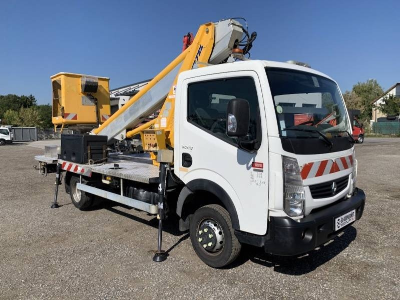 Renault Maxity Multitel MT202DS - 20m - 200 kg  - Truck mounted aerial platform: picture 1 Renault Maxity Multitel MT202DS - 20m - 200 kg  - Truck mounted aerial platform: picture 1