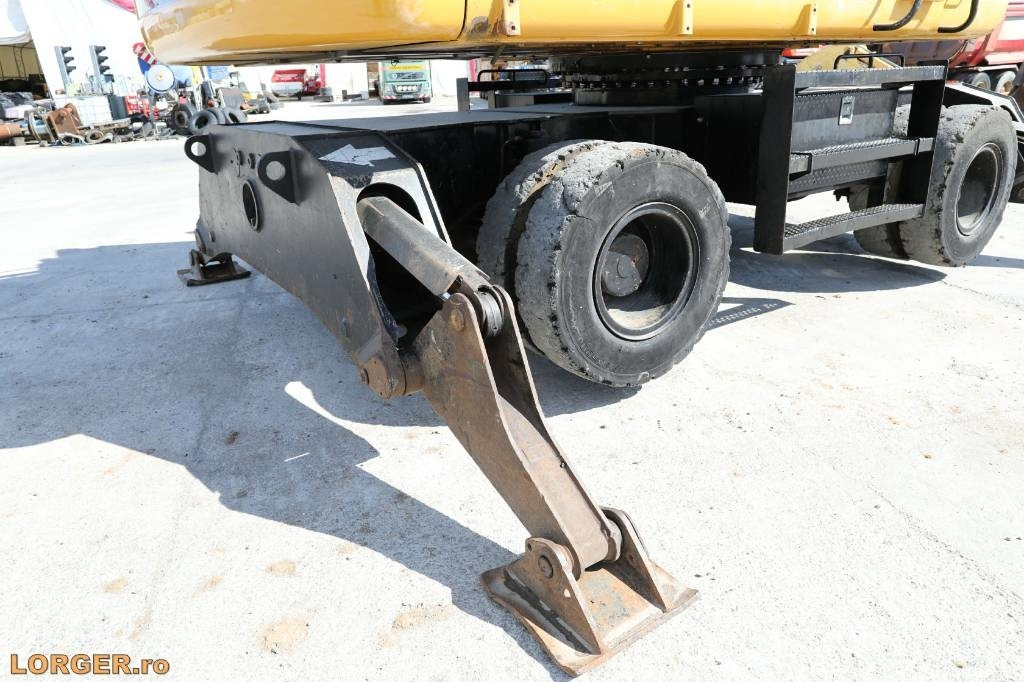 Material handler CAT M 325 D MH: picture 22