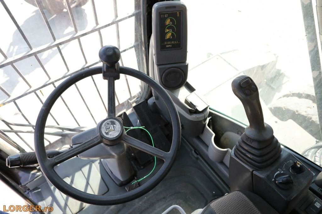 Material handler CAT M 325 D MH: picture 11