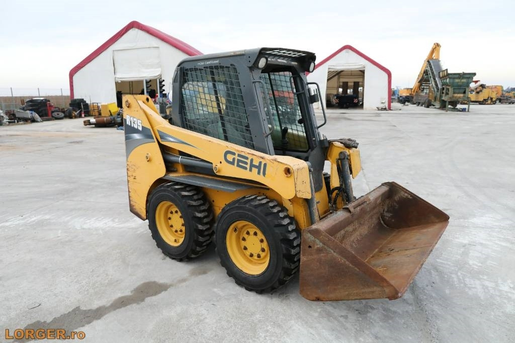 Gehl R 135 - Skid steer loader: picture 4 Gehl R 135 - Skid steer loader: picture 4