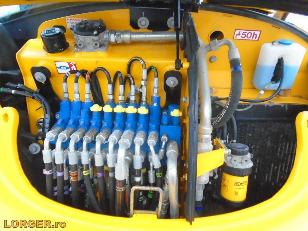 Mini excavator JCB 8055 RTS: picture 7