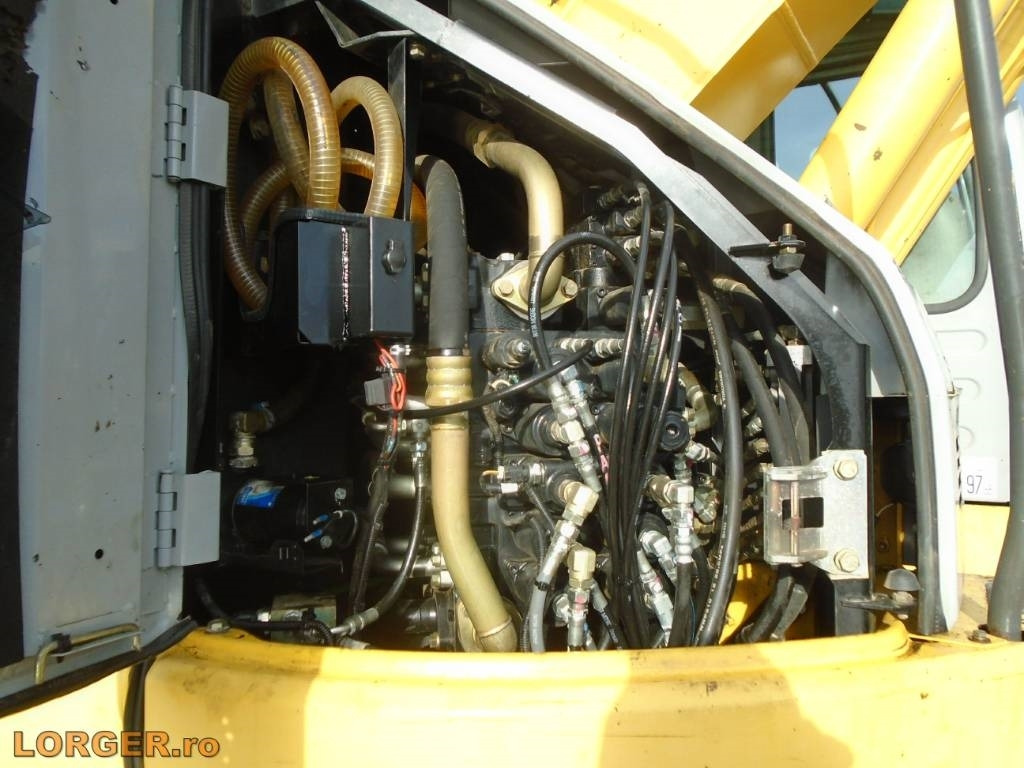 Leasing of New Holland E 235 B SR-2* Blade New Holland E 235 B SR-2* Blade: picture 11 Leasing of New Holland E 235 B SR-2* Blade New Holland E 235 B SR-2* Blade: picture 11