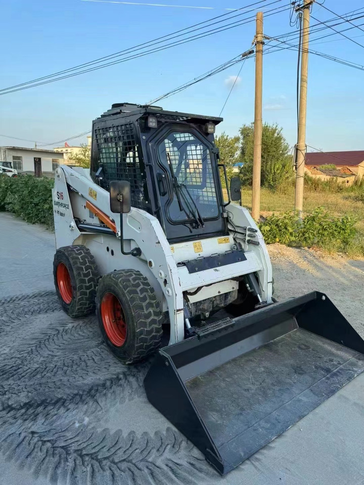 BOBCAT s16 - Loader: picture 1 BOBCAT s16 - Loader: picture 1