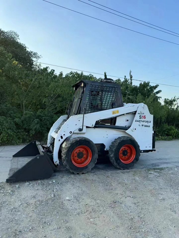 BOBCAT s16 - Loader: picture 2 BOBCAT s16 - Loader: picture 2