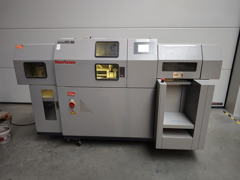 Horizon HT-30 | 2005 | 680.000 - Paper cutting machine: picture 1 Horizon HT-30 | 2005 | 680.000 - Paper cutting machine: picture 1