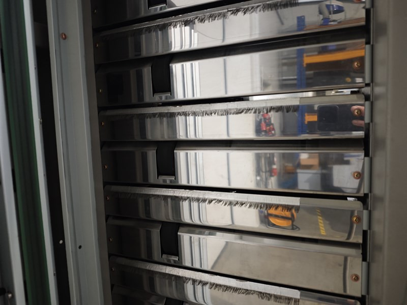 Horizon VAC-100 c | collator | 10 stations | 2005 | 1.17 mio - Printing machinery: picture 4 Horizon VAC-100 c | collator | 10 stations | 2005 | 1.17 mio - Printing machinery: picture 4