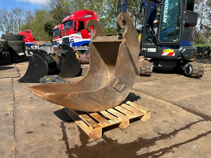 Verachtert Tapered bucket / tapse bak CW30 - Bucket for Construction machinery: picture 2 Verachtert Tapered bucket / tapse bak CW30 - Bucket for Construction machinery: picture 2