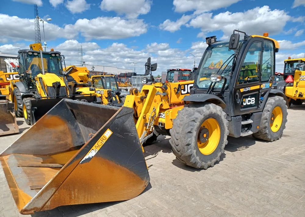 JCB 542-70 Agri - Telescopic handler: picture 2 JCB 542-70 Agri - Telescopic handler: picture 2