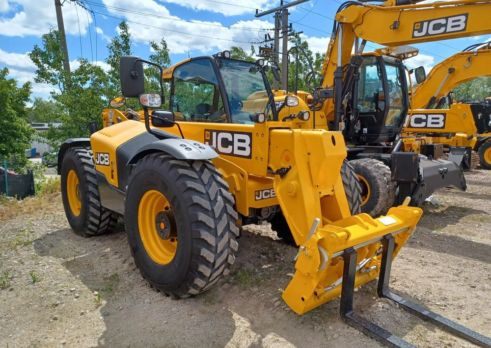 JCB 560-80 Agri Plus - Telescopic handler: picture 2 JCB 560-80 Agri Plus - Telescopic handler: picture 2