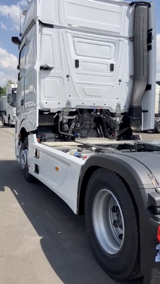 Mercedes-Benz Actros L 1848 - Tractor unit: picture 5 Mercedes-Benz Actros L 1848 - Tractor unit: picture 5