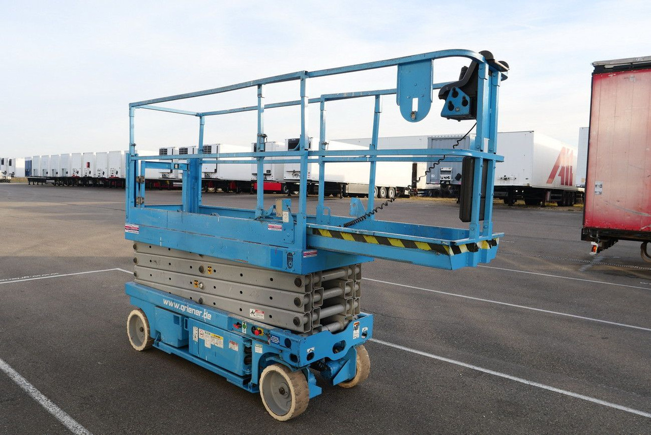 Genie SCHERENHEBEBÜHNE GENIE GS 2632 nur 542 H - Truck mounted aerial platform: picture 1 Genie SCHERENHEBEBÜHNE GENIE GS 2632 nur 542 H - Truck mounted aerial platform: picture 1