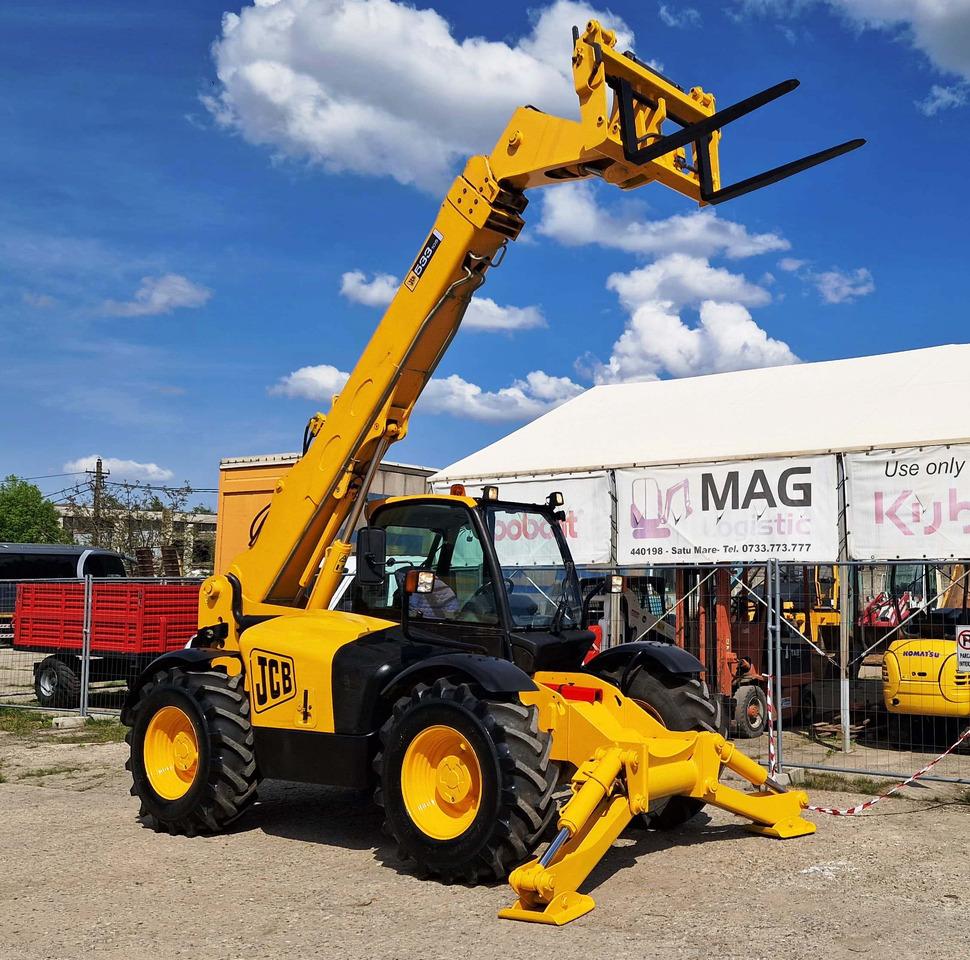 JCB 533-105 - Telescopic handler: picture 3 JCB 533-105 - Telescopic handler: picture 3
