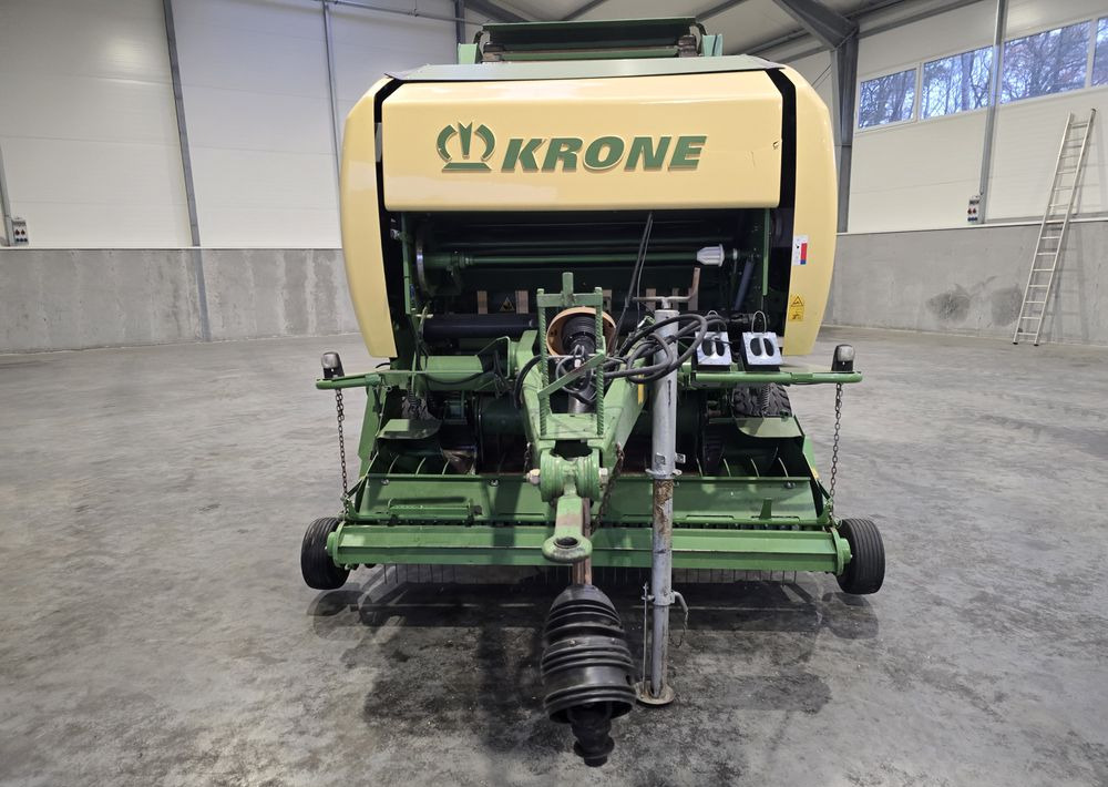 Krone Comprima F 155 - Round baler: picture 1 Krone Comprima F 155 - Round baler: picture 1