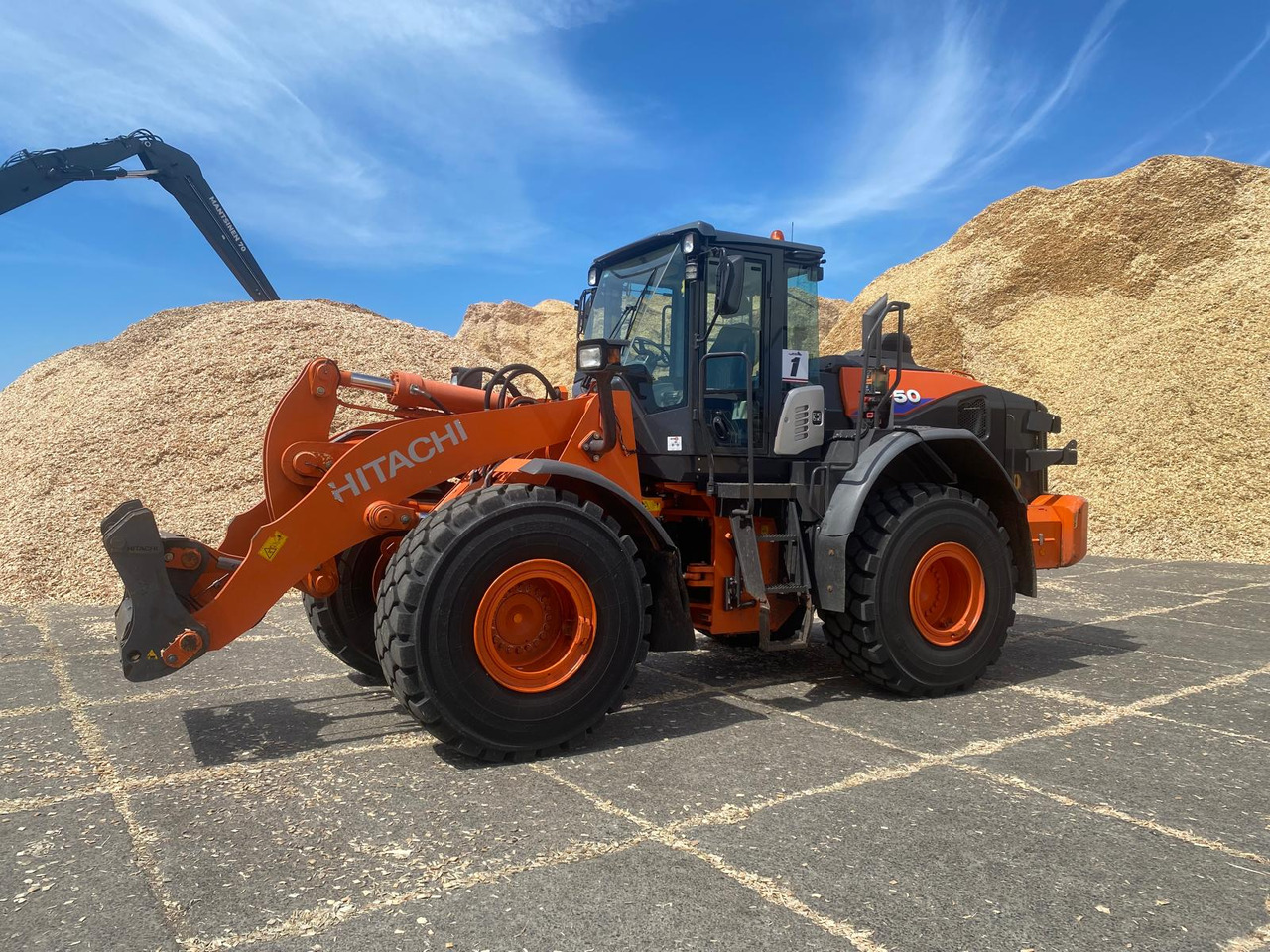 HITACHI ZW250-6 - Wheel loader: picture 1 HITACHI ZW250-6 - Wheel loader: picture 1