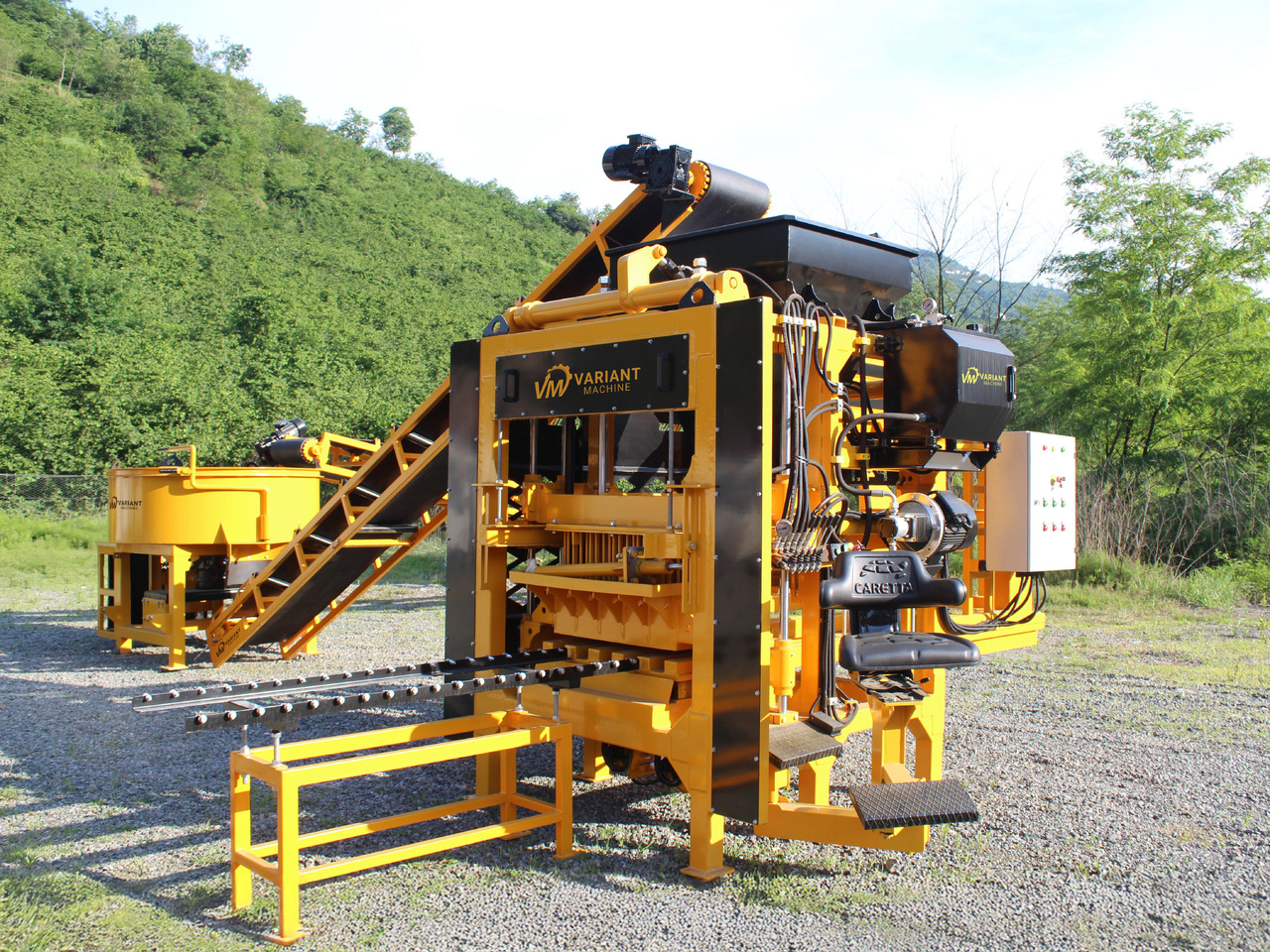 Block Macking Machine | 3.000 Concrete Block - 255 m² Paving Block | 30.000 USD - Block making machine: picture 1 Block Macking Machine | 3.000 Concrete Block - 255 m² Paving Block | 30.000 USD - Block making machine: picture 1
