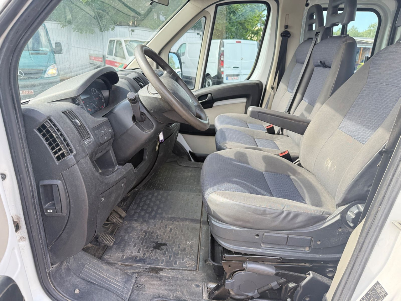 Open body delivery van, Crew cab van Citroën Jumper Pritsche  HDi 130 FAP: picture 12