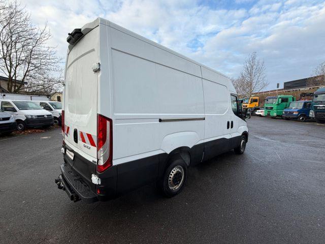 Iveco Daily Kasten HKa 35 S - Panel van: picture 4 Iveco Daily Kasten HKa 35 S - Panel van: picture 4