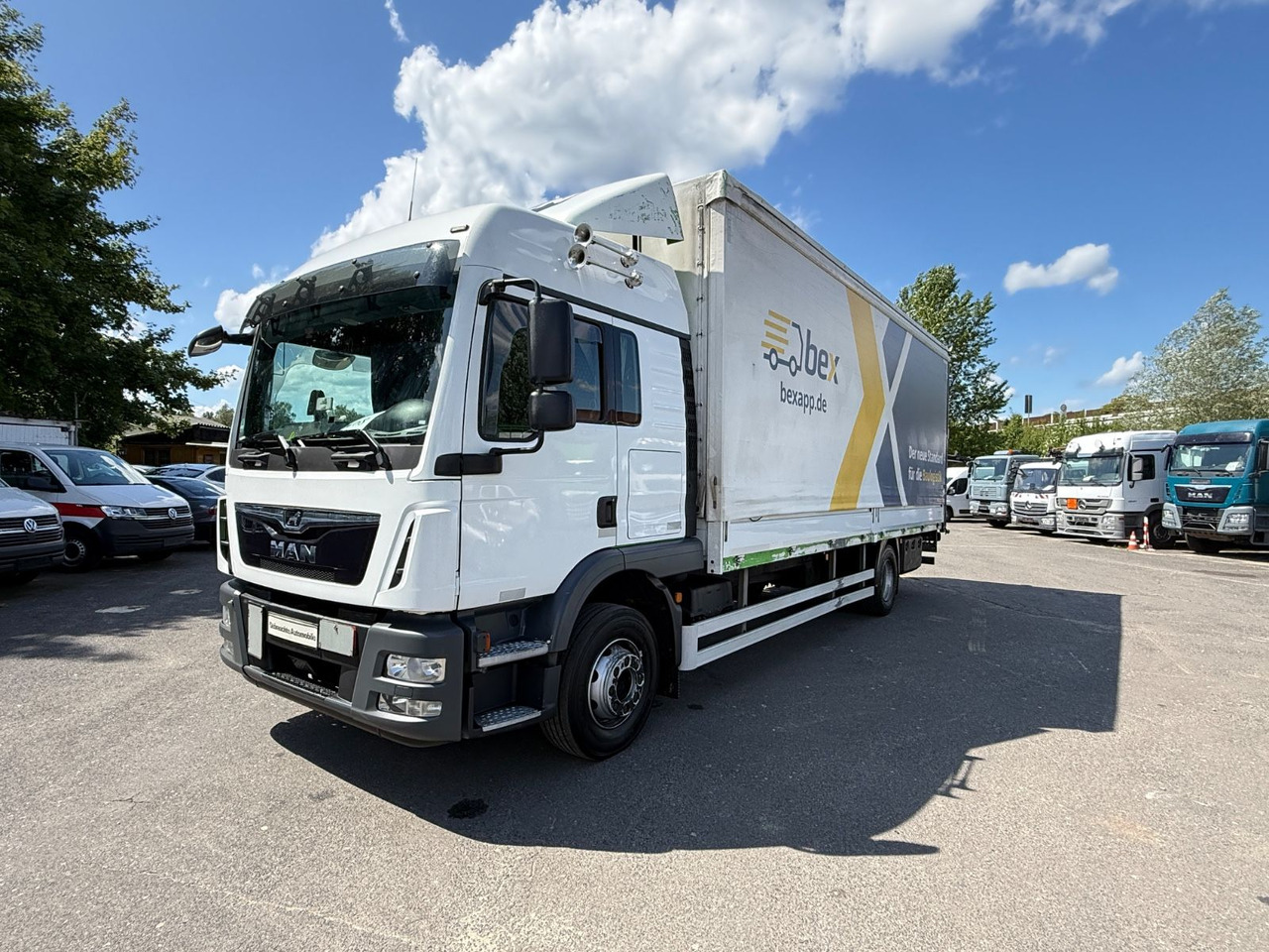 MAN TGM 15.290 - Curtain side truck: picture 2 MAN TGM 15.290 - Curtain side truck: picture 2