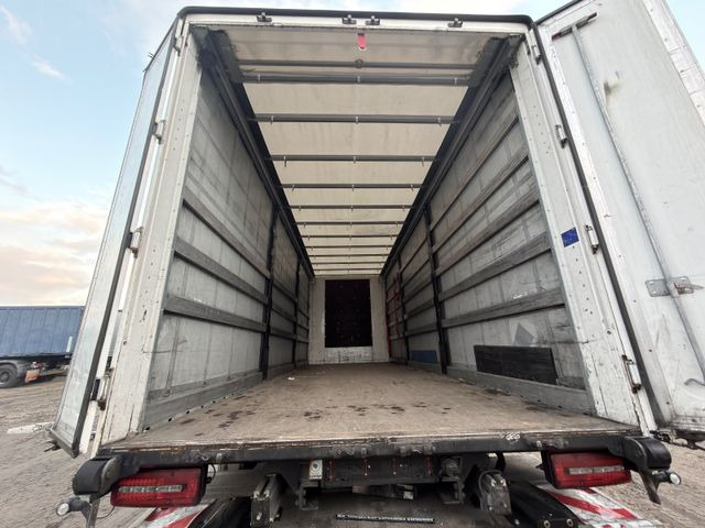Curtain side truck MAN TGX 26.460 FG   6x2 Motorschaden: picture 16