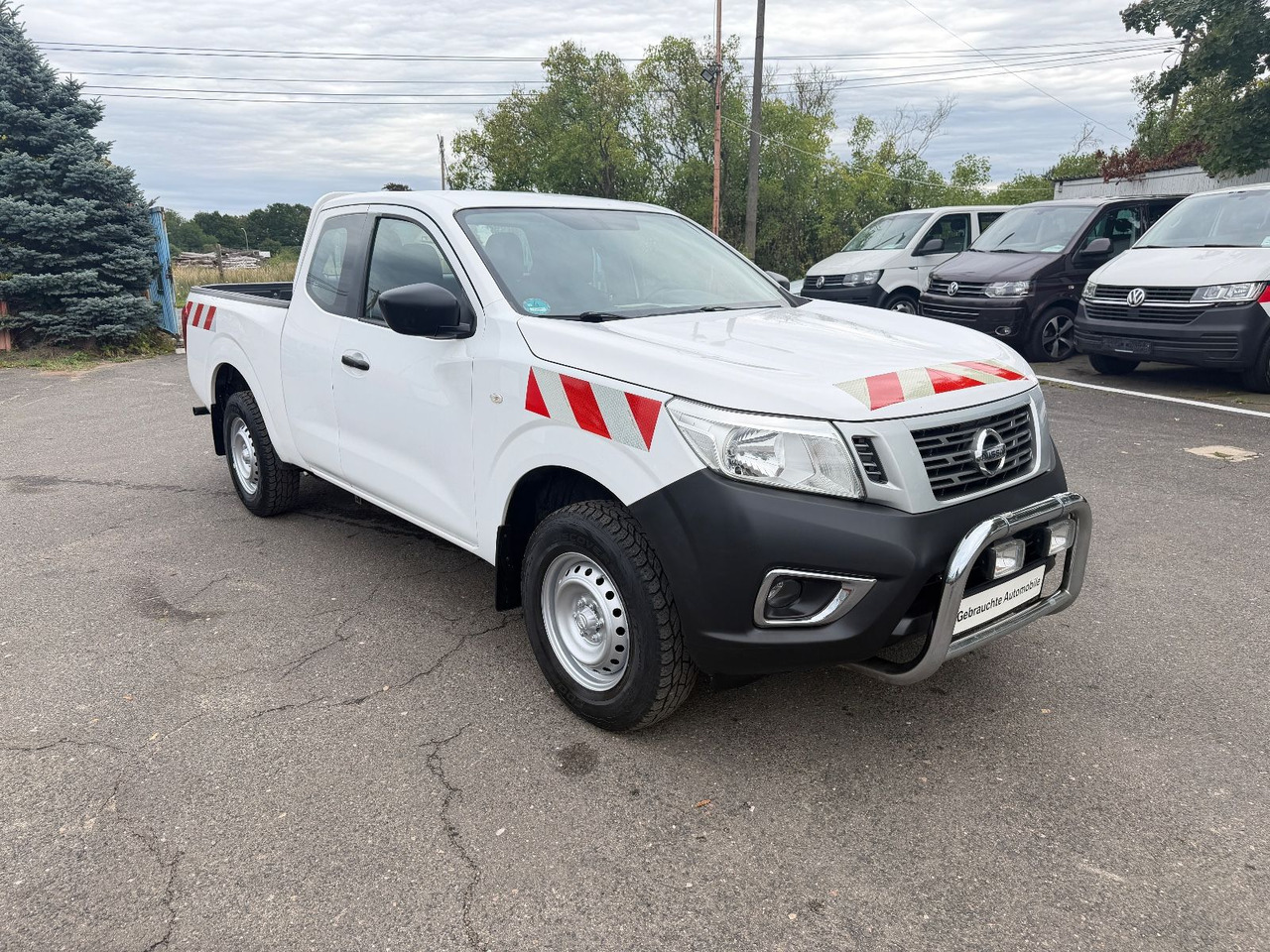 Nissan Navara NP300 Visia King Cab 4x4 - SUV: picture 2 Nissan Navara NP300 Visia King Cab 4x4 - SUV: picture 2