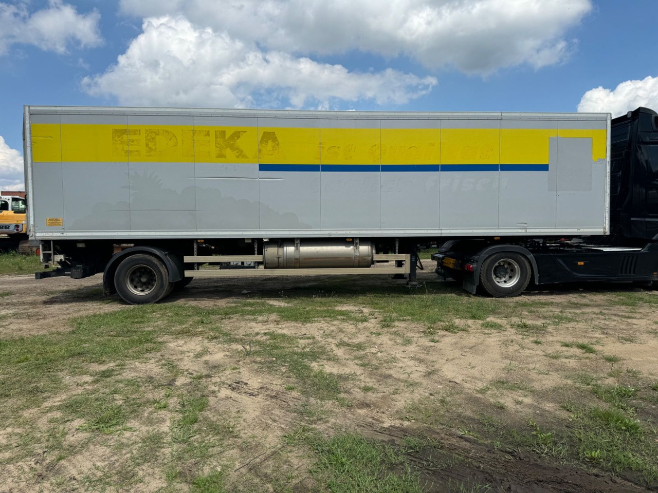 Wagen-Mayer MSK 10-9 mit LBW - Refrigerated semi-trailer: picture 3 Wagen-Mayer MSK 10-9 mit LBW - Refrigerated semi-trailer: picture 3